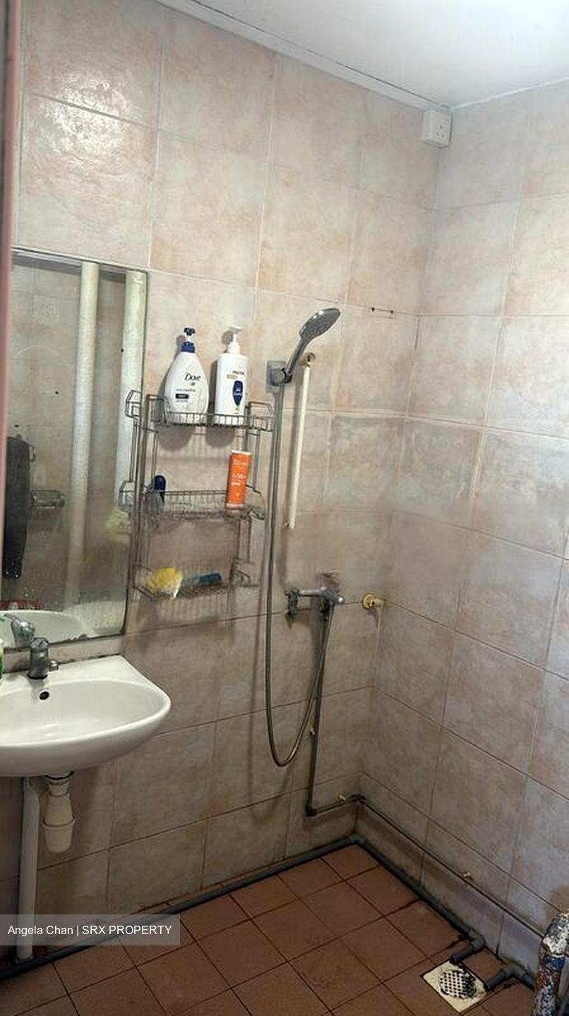 Blk 216 Jurong East Street 21 (Jurong East), HDB Executive #460121921